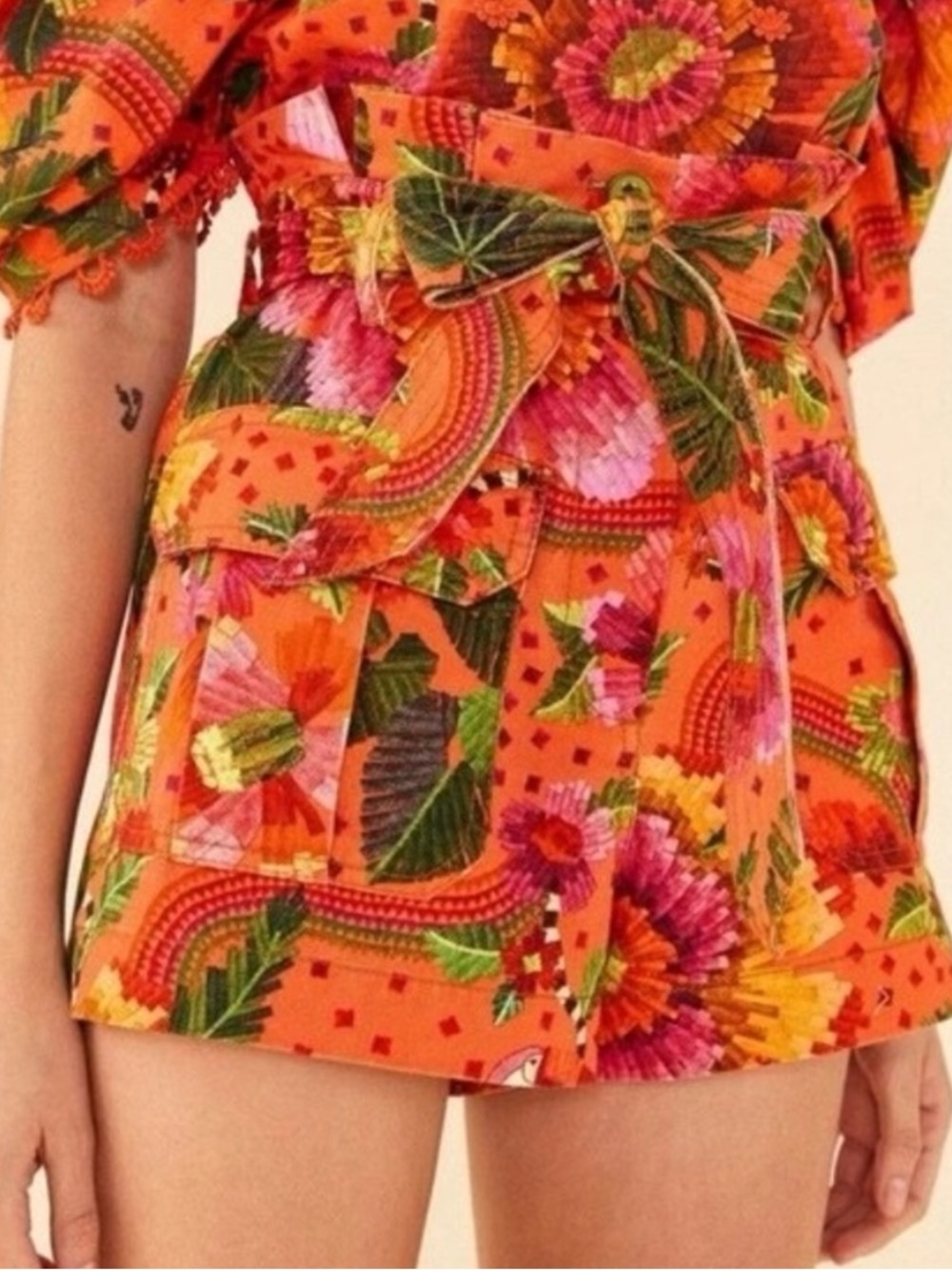 Farm Rio Blooming Garden Belted Shorts SZ M EUC